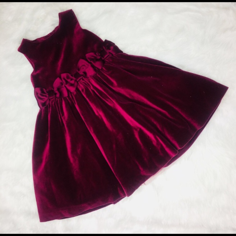 MAVEANDMEME.COM • DRESSUP@MAVEANDMEME.COM